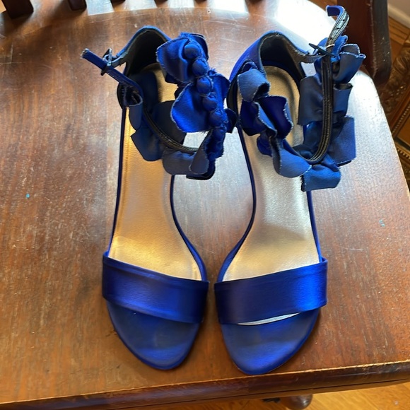 Stuart Weitzman Giggle Royal Blue Satin Women's Heels size 7 ๐๐ฆ - Picture 11 of 11